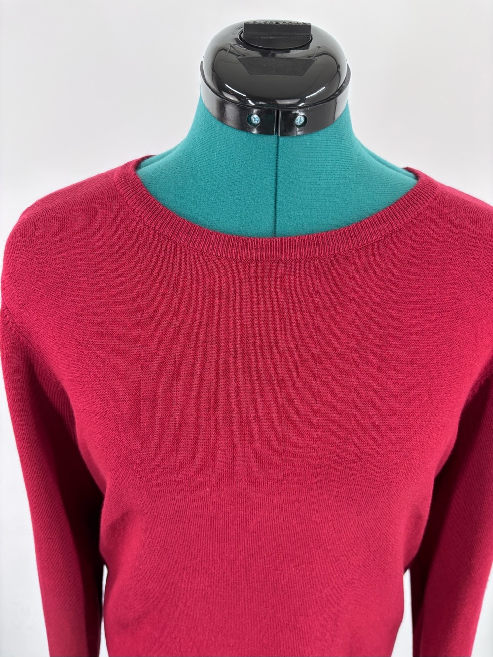 Soya Concept Raspberry Ruffled Hem Crew Neck Lightweight Sweater, Large - Picture 2 of 16
